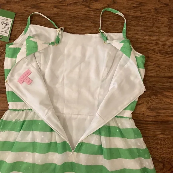NWT Lilly Pulitzer size 4 - Picture 7 of 9